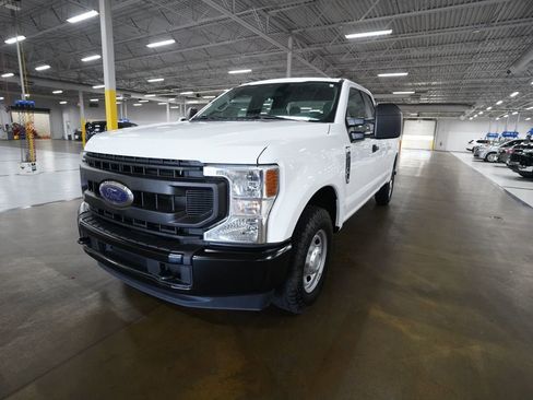 Used 2021 Ford F250 XL w/ Power Equipment Group RWD image 12