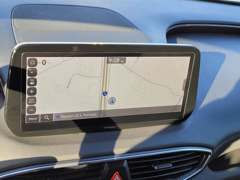 Used 2023 Hyundai Santa Fe SEL image 11