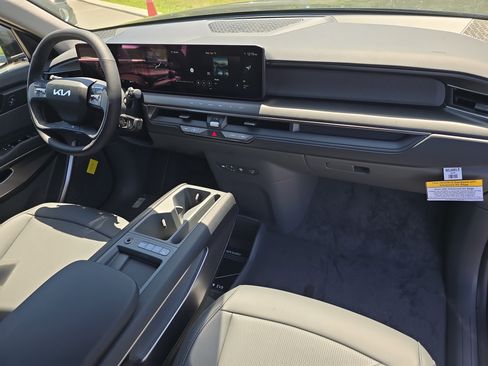 New 2026 Kia EV9 Light RWD image 12