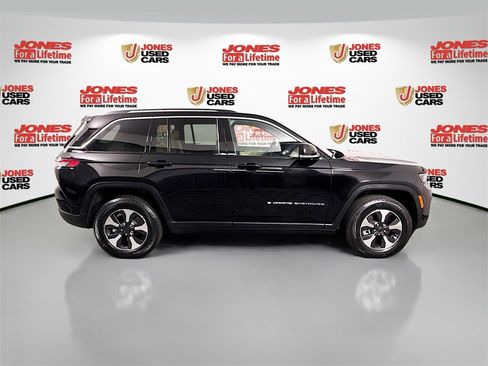 Used 2023 Jeep Grand Cherokee 4WD 4xe image 18