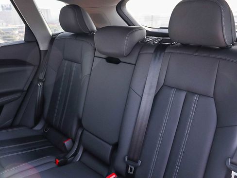 New 2025 Audi Q5 Premium Plus image 23