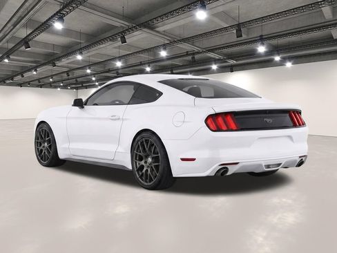 Used 2017 Ford Mustang Coupe RWD image 3