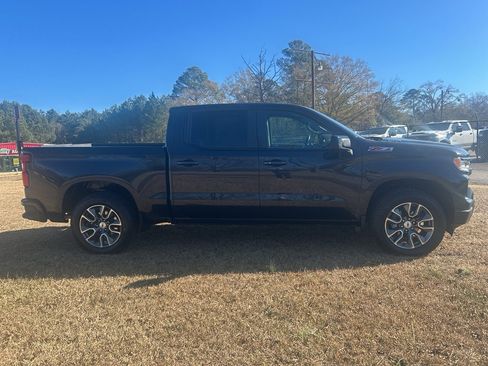 Used 2023 Chevrolet Silverado 1500 RST w/ Z71 Off-Road Package image 9