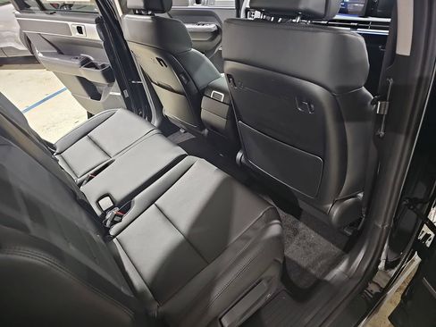 New 2026 Hyundai Santa Fe Limited FWD image 11