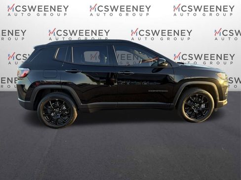 Used 2025 Jeep Compass Latitude w/ Altitude Special Edition image 6