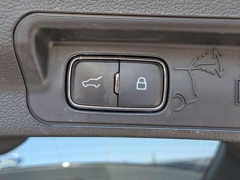 Certified 2023 Ford Explorer XLT w/ Equipment Group 202A AWD/4WD image 19