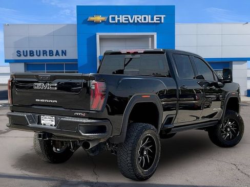 Used 2025 GMC Sierra 2500 AT4 w/ AT4 Premium Plus Package AWD/4WD image 4
