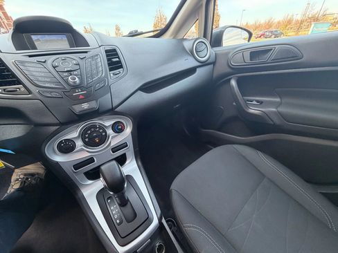 Used 2019 Ford Fiesta SE image 18