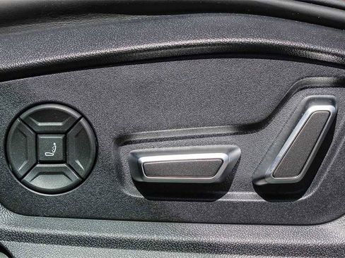 New 2025 Audi RS Q8 performance image 24