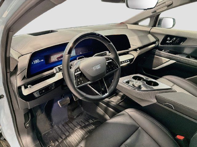 Certified 2025 Cadillac Optiq Sport 2 AWD/4WD image 8