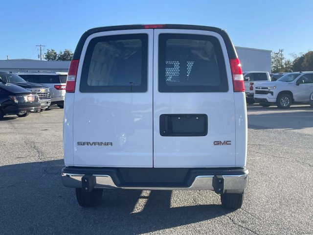 Used 2025 GMC Savana 2500 w/ Driver Convenience Package RWD image 5