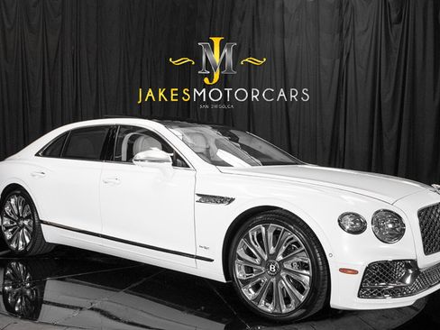 Used 2022 Bentley Flying Spur W12 AWD/4WD image 17