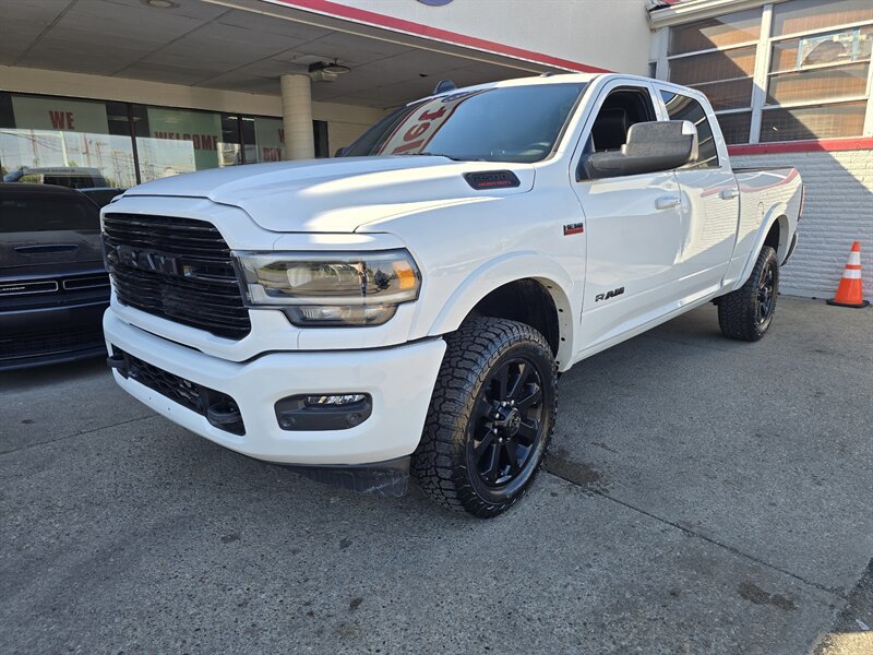 Used 2022 RAM 2500 Laramie w/ Night Edition AWD/4WD image 1