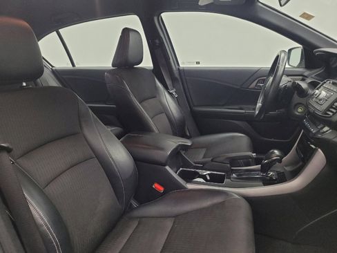 Used 2017 Honda Accord Sport image 21