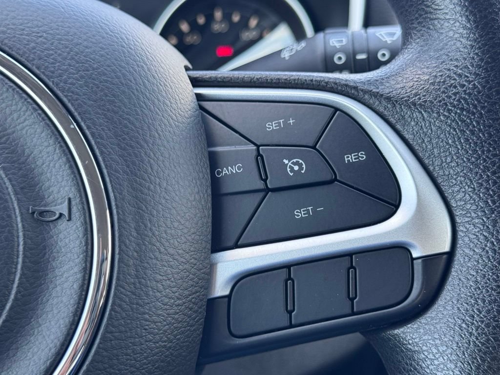 Used 2018 Jeep Compass Sport AWD/4WD image 11