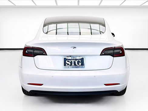 Used 2020 Tesla Model 3 Standard Range Plus RWD image 5