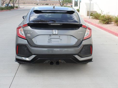 Used 2018 Honda Civic Sport image 6