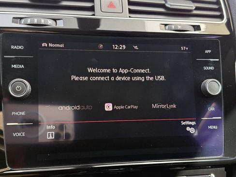 Used 2020 Volkswagen Golf 4-Door image 11