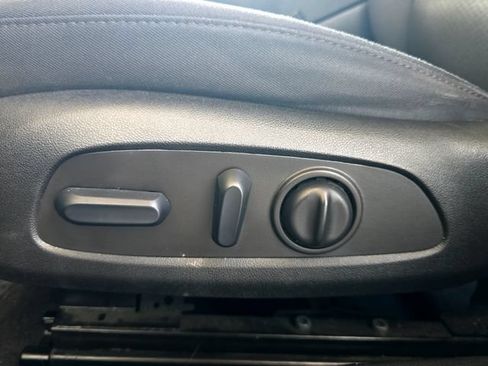 Used 2022 Chevrolet Malibu LT FWD image 16