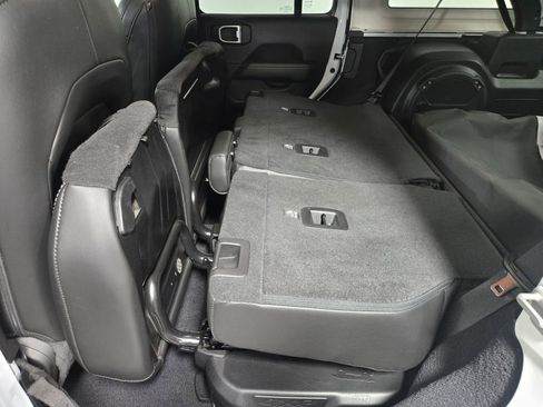 Used 2023 Jeep Wrangler Unlimited Sahara w/ Cold Weather Group image 41