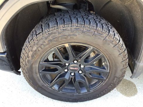 Used 2020 GMC Sierra 1500 Elevation w/ Elevation Value Package image 34