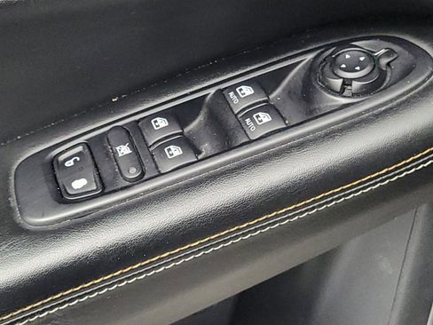 Used 2019 Jeep Compass Latitude w/ Cold Weather Group AWD/4WD image 27
