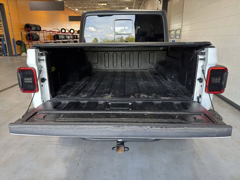 Used 2020 Jeep Gladiator Sport w/ Quick Order Package 23S AWD/4WD image 19