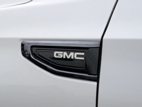 Used 2023 GMC Yukon Denali Ultimate AWD/4WD image 14
