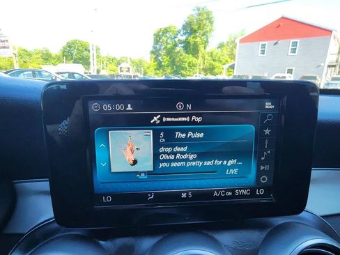 Used 2019 Mercedes-Benz C 300 4MATIC Sedan image 21