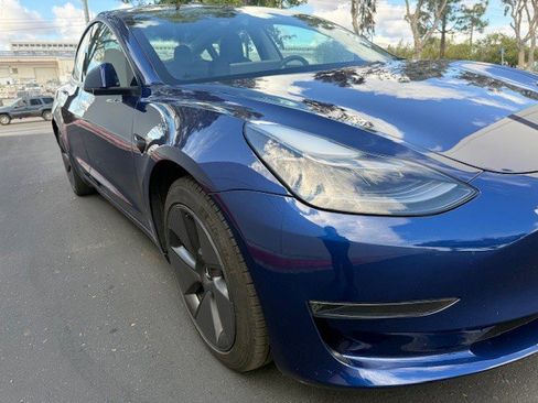 Used 2023 Tesla Model 3 Standard Range RWD image 7