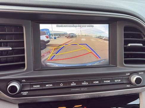 Used 2019 Hyundai Elantra SEL image 11