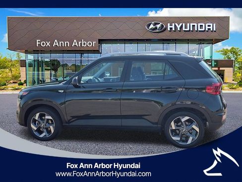 Certified 2023 Hyundai Venue SEL w/ Cargo Package FWD image 2