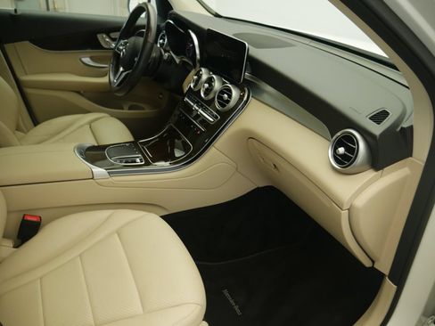 Used 2022 Mercedes-Benz GLC 300 4MATIC image 27