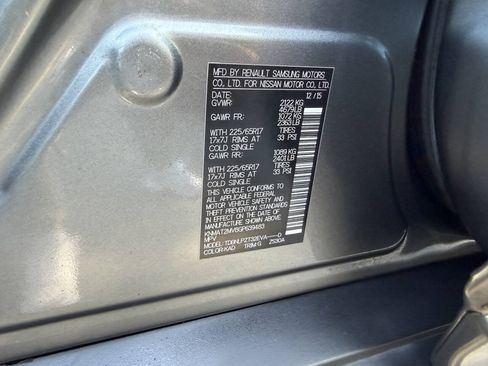 Used 2016 Nissan Rogue S AWD/4WD image 28