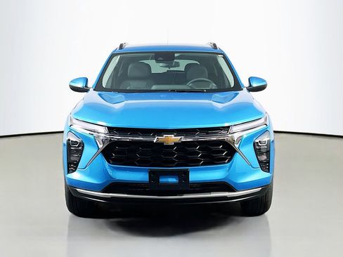 New 2026 Chevrolet Trax LT image 2