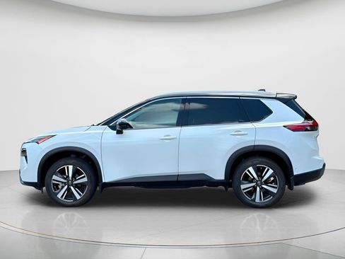 Used 2024 Nissan Rogue SL w/ SL Premium Package FWD image 8