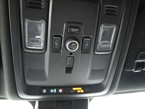 Used 2025 GMC Yukon Denali image 20