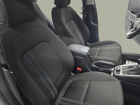 Used 2022 Hyundai Venue SEL FWD image 26