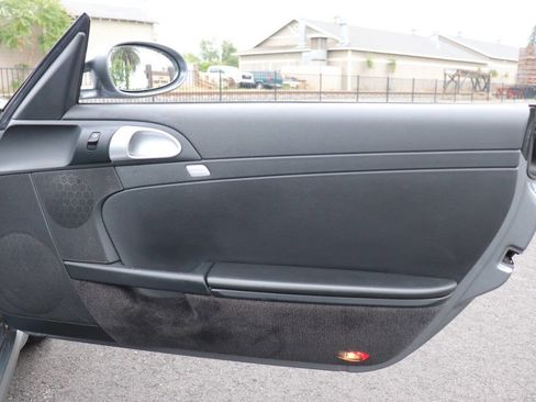 Used 2005 Porsche Boxster RWD image 38
