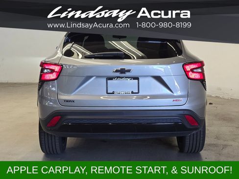 Used 2024 Chevrolet Trax RS w/ Sunroof Package FWD image 6