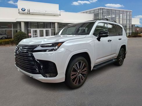 Used 2024 Lexus LX 600 4WD w/ Luxury Package image 1