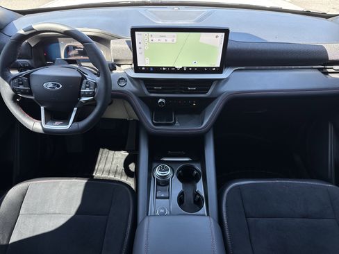 Used 2025 Ford Explorer ST AWD/4WD image 29