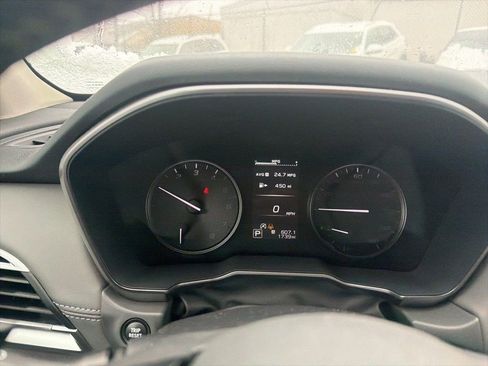 Used 2025 Subaru Outback Onyx Edition image 17