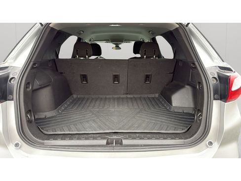 Used 2020 Chevrolet Equinox LT FWD image 18