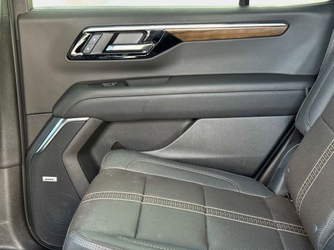 Used 2026 Chevrolet Tahoe High Country image 18