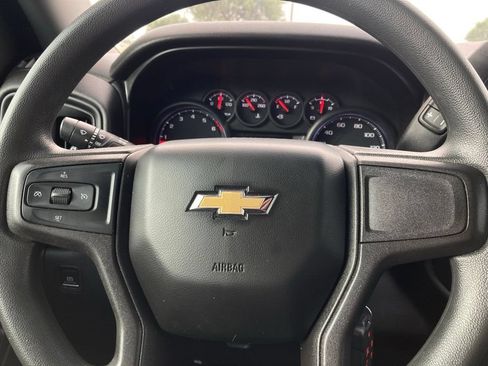 Used 2020 Chevrolet Silverado 1500 Custom w/ Custom Value Package RWD image 17