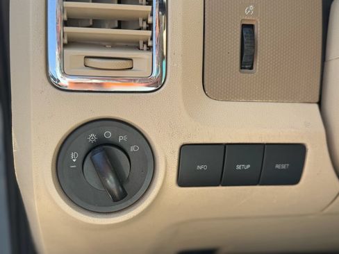 Used 2011 Ford Escape Limited w/ 302A Rapid Spec Order Code AWD/4WD image 19