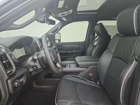 New 2026 RAM 2500 Limited AWD/4WD image 19