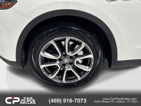 Used 2017 Maserati Levante AWD/4WD image 35