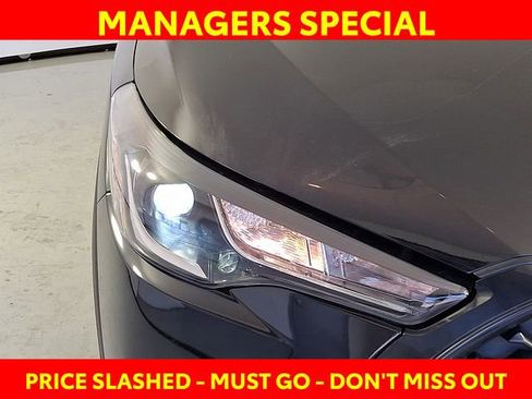 Used 2024 Toyota Corolla Cross LE image 10